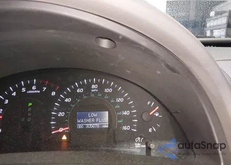 2011 Toyota Camry Xle V6 z USA, uszkodzony, nr VIN 4T1BK3EK2BU620340